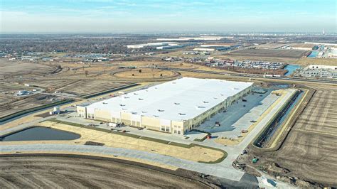 Louis or lease some space in a distribution center in Wood River near St. ... distribution center in Springfield, Mo. Because the facility is underground, it .... 