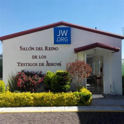 Salón de los testigos de jehová. Los Testigos de Jehová son una grupo religioso que empezó en los Estados Unidos en el año 1870. Se reúnen en edificios que ellos llaman "salón del reino de los Testigos de Jehová" y ... 
