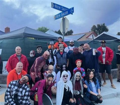 Salem haunts mira mesa. Salem Haunts, Mira Mesa. 614 likes. Local Mira Mesa Neighbor transform their home into a small Haunted House for everyone!!! Proudly managed by Mira Mesa High School alumni. 