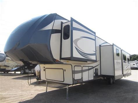 Salem recreational vehicles. A recreational vehicle, or RV, is a great investment for couples and families who love to travel and camp. There are several ways to find new or used RVs for sale. Here are some places to find the RV of your dreams. 
