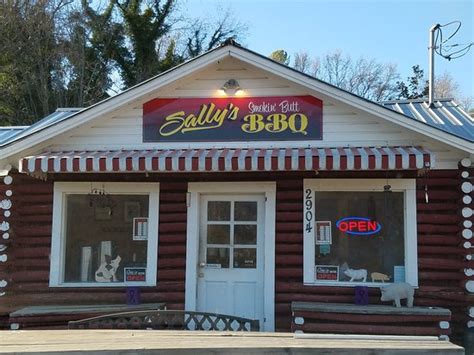 Sally's Smokin Butt BBQ located at 2904 Gault