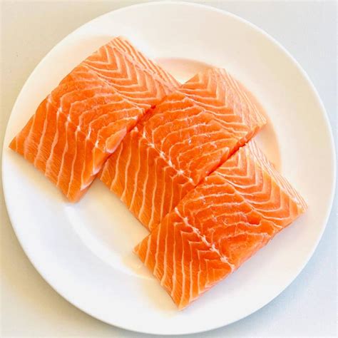 Salmon faroe island. Rinse salmon and pat dry with paper towel; set aside. Rinse all vegetables and herbs under cold water; set aside. 2. In nonreactive bowl, mix cucumbers, ginger, apple cider vinegar and a … 