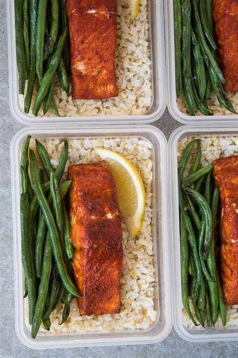 Salmon meal prep. Preparation. Preheat oven to 400˚F (200˚C) Add potatoes to a parchment paper-lined baking sheet. Season with olive oil, thyme, salt, and pepper. Bake for 20 minutes. To prepare salmon marinade, combine lemon juice, garlic, onion powder, paprika, thyme, parsley, and honey, and stir until evenly combined. 