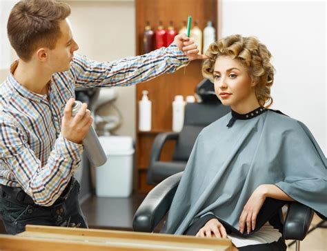 Salon apprentice. A barber apprenticeship is a vocational training programme that enables you to learn the skills and knowledge required to become a professional barber. Apprenticeships combine on-the-job training with classroom-based learning, so you can earn money while you learn. Barbershops and hair salons offer apprenticeships to … 