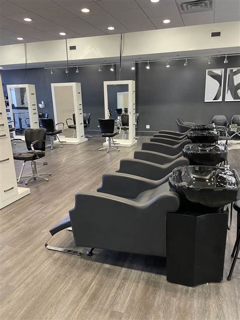 4 reviews for Salon Blu 3307 W Elm St, McHenry, IL 60050 - photos, services price & make appointment..