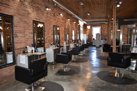 Salon on main. Salon on Main is a small, friendly hair salon that does excellent work for affordable prices. Cathy listened to what I wanted my hair cut to be, and did what I asked. Sounds like common sense, but... 