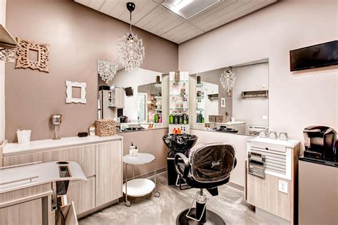 Salon studios. We are a community of independent salon professionals taking care of clients inside of private luxury studios. We provide an exceptional salon experience for our stylists and their clients. Truly talented stylists, nail techs, skin care specialists, massage & other beauty professionals all under one roof. "This is the new trend in hairdressing! 