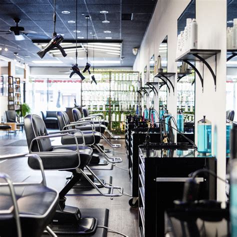 Salons in des moines. There are some things you should not do before going to a nail salon. Check out our top 5 things you should not do before going a nail salon. Advertisement Nothing finishes your lo... 