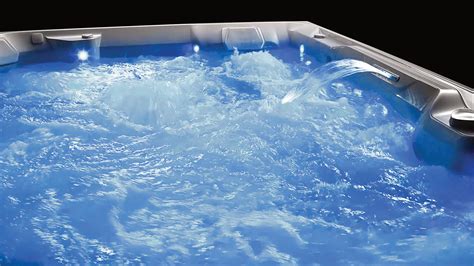 Saltwater spa. 3. Turn on your hot tub and allow it to fill up with water. You can then add salt (2.5 lbs of salt per 100 gallons of water). 4. Turn the generator on and allow it to run for a couple of days so that efficiently separate the sodium from the chlorine. Converting your home spa to a salt water spa really is this easy. 