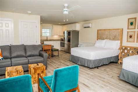 See photos and read reviews for the Saltwater Suites on Topsail Island rooms in Surf City, NC. Everything you need to know about the Saltwater Suites on Topsail Island rooms at Tripadvisor.. 