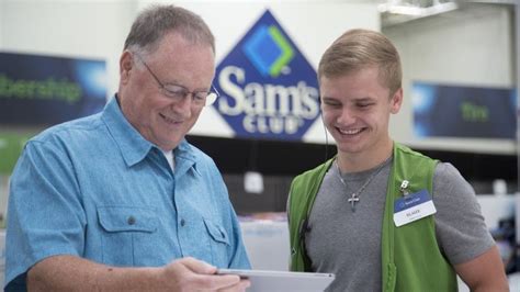 How much does Sam's Club in North Carolina pay? Average Sam's Club hourly pay ranges from approximately $10.25 per hour for Event Specialist to $20.10 per hour for Fulfillment Associate. The average Sam's Club salary ranges from approximately $16,000 per year for Customer Service Associate / Cashier to $150,000 per year for Pharmacist.. 