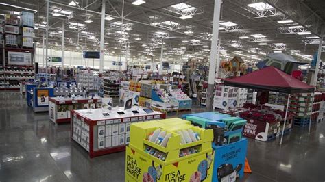 Sam's club in charlotte north carolina. Sam’s Club is a membership-based retail warehouse club that offers bulk products at discounted prices. With over 600 locations across the United States, it has become a popular sho... 