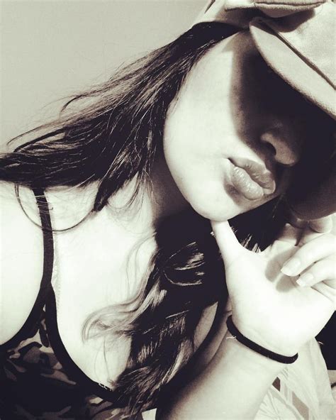 Samantha Castillo Instagram Kananga