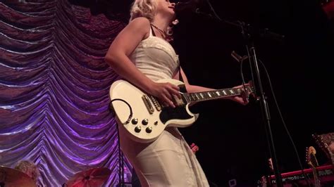 Samantha Fish Bitch On The Run Las Vegas Blues Bender ... - YouTube