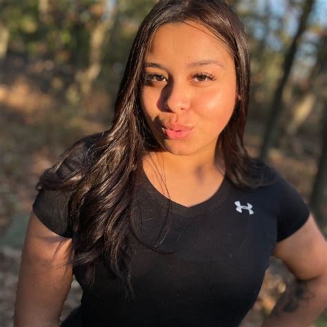 Samantha Flores Instagram Xinpu