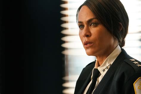 Samantha miller chicago pd. Mar 8, 2021 · Subscribe to our Chicago P.D. Newsletter: Since the start of Season 8, CPD’s new deputy superintendent, Samantha “Sam” Miller ( Nicole Ari Parker ), has been on a mission: police reform. 
