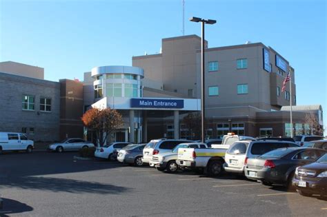 Samaritan hospital moses lake. Emergency Care. Samaritan is committed to providing the best emergency care possible. Our newly remodeled Emergency Department is designed to improve wait times, enhance safety … 
