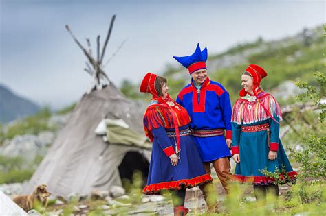Sami's - Sami culture. The Sámi are an indigenous ethnic group, endemic to the northern parts of Norway, Sweden, Finland and the Kola Peninsula in Russia. Their total population is just short of 100,000 people. The Sámi National Day is celebrated on February 6. This date the first Sámi congress was held in 1917 in Trondheim.