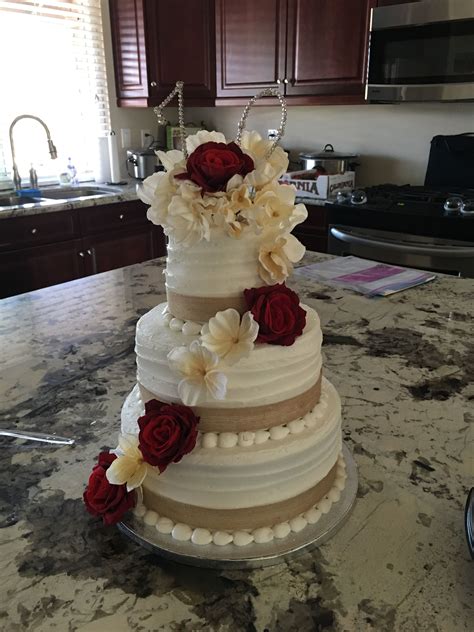 Sam's Club Round Cakes; 8 Inch Single Layer Round Cake: $13.99: 8 Inch Double Layer Round Cake: $19.99: 10 Inch Round Cake: $22.50: Sam's Club Cupcake Cakes; 12 Count Cupcake Cake: $15.99: 24 Count Cupcake Cake: $19.99: Sam's Club Wedding Cakes; Two-Tier Wedding Cake: $49.99: Three-Tier Wedding Cake: $69.99