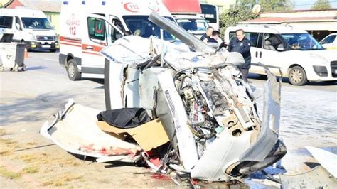 Samsun'da iki otomobil çarpıştı: 1 ölü, 5 yaralı - Son Dakika Haberleri