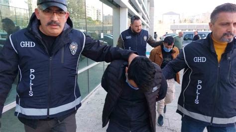 Samsun polisi, göçmen kaçakçısını Sakız Adası’na kaçarken yakaladıs