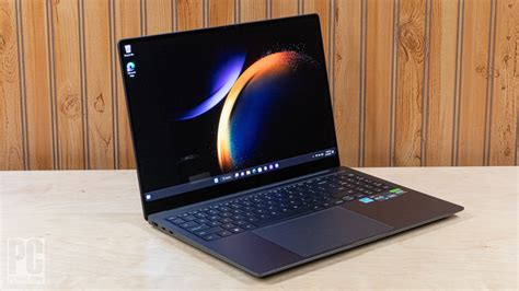 Samsung book 3 ultra. Feb 16, 2024 · The Samsung Galaxy Book 3 Ultra ($2,199 to start) isn’t just the first Samsung laptop with Ultra branding. It’s the company’s direct answer to the MacBook Pro 16-inch (2023) . 