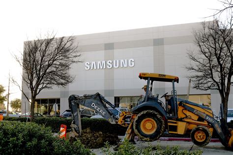 Samsung coppell tx. Telecom equipment and consumer products firm Samsung is almost doubling its operations in Coppell. Samsung is leasing an additional 259,000 square feet of industrial space in the Point West 240 ... 