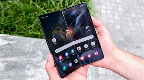 Samsung galaxy z fold 5 reviews. Feb 13, 2024 · The Samsung Galaxy Z Fold 5 is the latest and best from Samsung's top-tier foldable line. It comes with an improved hinge, so its flaps close parallel for the first time since the Folds were launched, and the Snapdragon 8 Gen 2 Made for Galaxy — the first time we saw Qualcomm launch chips specifically overclocked for Samsung's phones. 