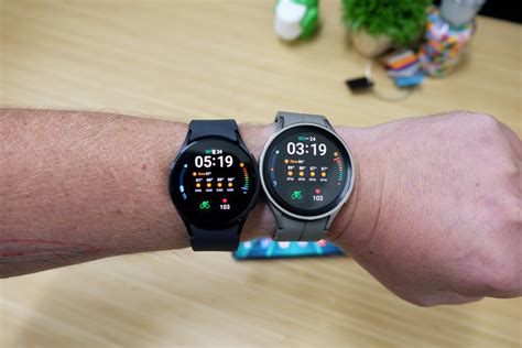 Samsung watch 5 vs pro. Samsung Galaxy Watch 5 at Amazon for $259.99. The Galaxy Watch 5 comes in two sizes, 40mm and 44mm, while being available with either Wi-Fi or 4G LTE configurations. Pricing starts at $279.99 for ... 