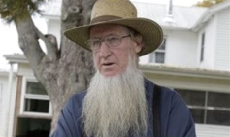 Samuel mullet sr wikipedia. Samuel Mullet, născut în 1946, este un lider american al mișcării minoritare Amish din Bergholz (în), la 150 km de Cleveland. În special, autorizează utilizarea energiei electrice.El este acuzat că a organizat tăierea bărbii lui Amish, nu urmând învățătura sa. 8 februarie 2013, a fost condamnat la cincisprezece ani de închisoare pentru … 
