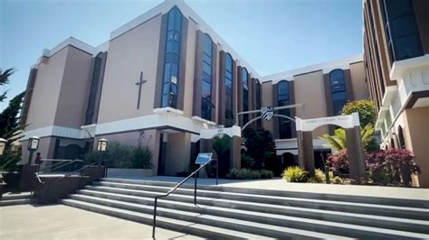 San Francisco man accuses St. Ignatius high school teacher of sex abuse