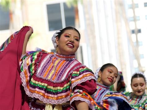 San Jose: Lowriders, dancers kick off Hispanic heritage month