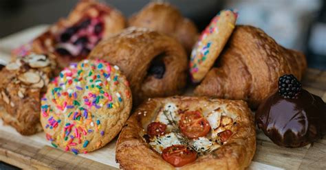 San diego bakery. Online ordering is currently unavailable. Please check back soon! BACK TO WEBSITE. At IZOLA Bakery we specialize in small-batch, hot from the oven croissants and wild sourdough, located in downtown San Diego's East Village. 