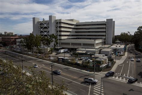 San diego va. Steve Walsh. The San Diego VA Medical Center is pictured in this photo, Nov. 16, 2020. The San Diego VA Medical Center could soon be named after a woman. This comes at a time when the Veterans ... 