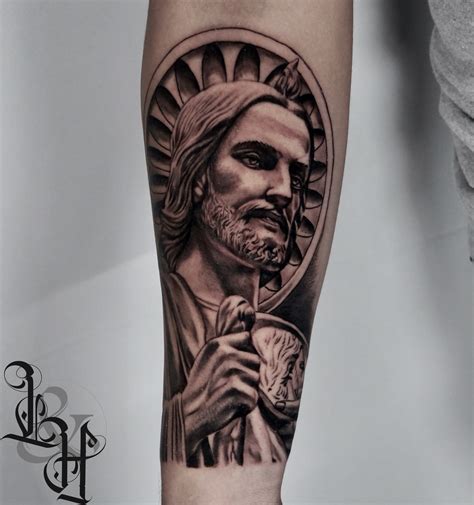 San judas tattoo forearm. However, more discreet placements like the upper arm or shoulder are equally popular. @gandhi.o.cruz.tattoo Via Instagram – Want your tattoo to look brighter? Try tattoo balm . The cost of a San Judas … 