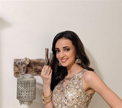 Sanaya irani biography profile report