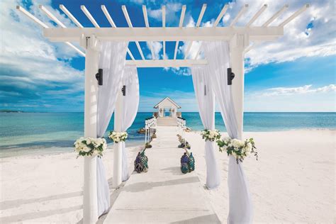 Sandals wedding. Plan your dream wedding at one of Sandals all-inclusive resorts on eight stunning islands. Choose from a variety of venues, packages, offers and real wedding stories to inspire you. 