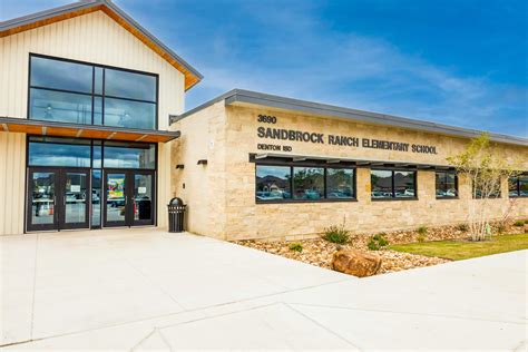 Sandbrock ranch elementary. Of course, even high-end kitchen appliances like these are only as good as the kitchen they go into, and we believe that some of the best home kitchens in the world can be found at Sandbrock Ranch in Aubrey, TX. Our premier builders know that the kitchen is the heart of the home, and our many homes are built to turn kitchen time into an ... 