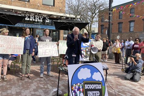 Sanders praises shop workers, Ben & Jerry’s on union effort