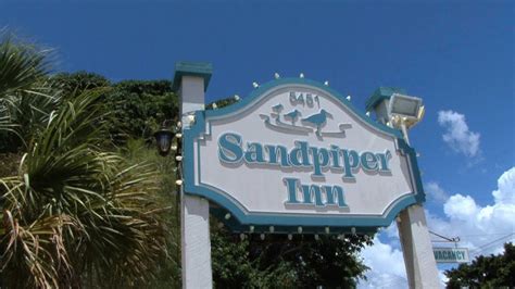 Sandpiper inn. Sandpiper Inn Longboat Key, Florida Room descriptions, rates and policies Updated January 1, 2024. The Sandpiper Inn was built in the 1960's and is over 50 years old. The building is unchanged from then. The building does … 