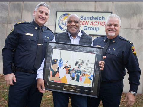 Sandwich Teen Action Group receives new Alton Parker award …