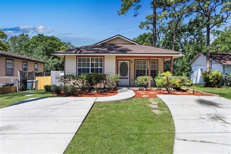 Sanford fl homes for sale. 1,635 Sq Ft. 2485 W Seminole Blvd, Sanford, FL 32771. This to-be-built home is the "Magnolia" plan by Beazer Homes, and is located in the community of The Towns at Riverwalk. This Townhome plan home is priced from $416,990 and has 3 bedrooms, 2 baths, 1 half baths, is 1,635 square feet, and has a 1-car garage. 