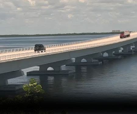 The Sanibel Causeway is a causeway in Southwest Florida that spans San Carlos Bay, connecting Sanibel Island with the Florida mainland in Punta Rassa.. 