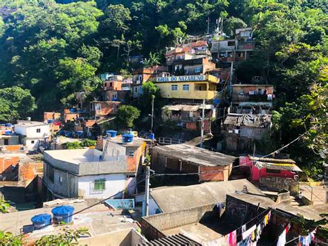 Santa Marta Favela Tour in Rio de Janeiro - Six Miles Away