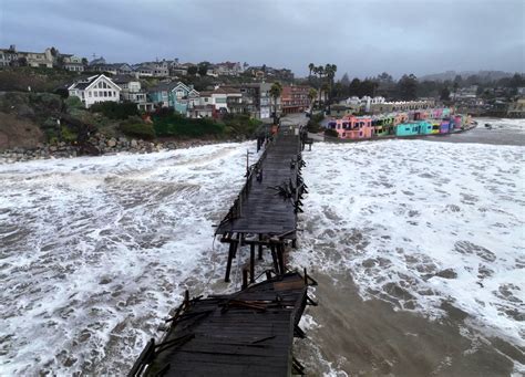 The National Weather Service Bay Area recorded waves in Santa Cruz to reach 28-33 feet. High tide and rains brought large waves pounding the coastline and caused flooding in Capitola Village .... 