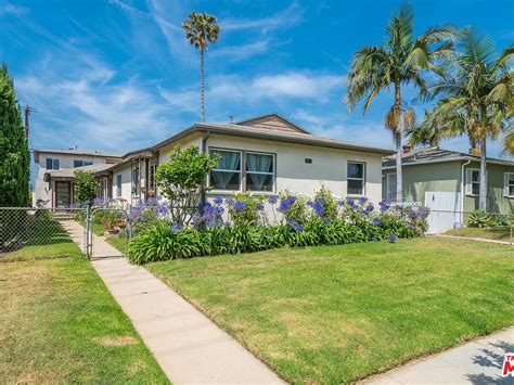 Zillow has 44 homes for sale in Santa Monica CA matching Venice Beach. View listing photos, review sales history, and use our detailed real estate filters to find the perfect place. ... Santa Monica, CA 90405. RODEO REALTY, Jonathan Edward Lichterman DRE # 01216058. $1,245,000. 3 bds; 3 ba; 1,408 sqft - Condo for sale.. 