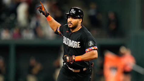 Santander hits 9th-inning homer to give the Orioles a 1-0 win in Judge’s Yankees return