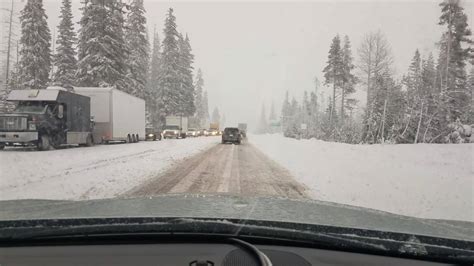 Driving the full McKenzie Pass-Santiam Pass Loop is only possible between July and September, when warm sunny temperatures dominate the weather forecast. Much like the Cascade Lakes Highway , the OR-242 remains closed to vehicle traffic during Oregon’s snowy season.. 