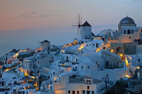 Santorini (Thira) Travel Guide - Expert Picks for your Vacation