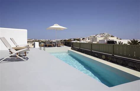 Santorini Hillside Suites & Villas, Pirgos (2025 güncel fiyatları).